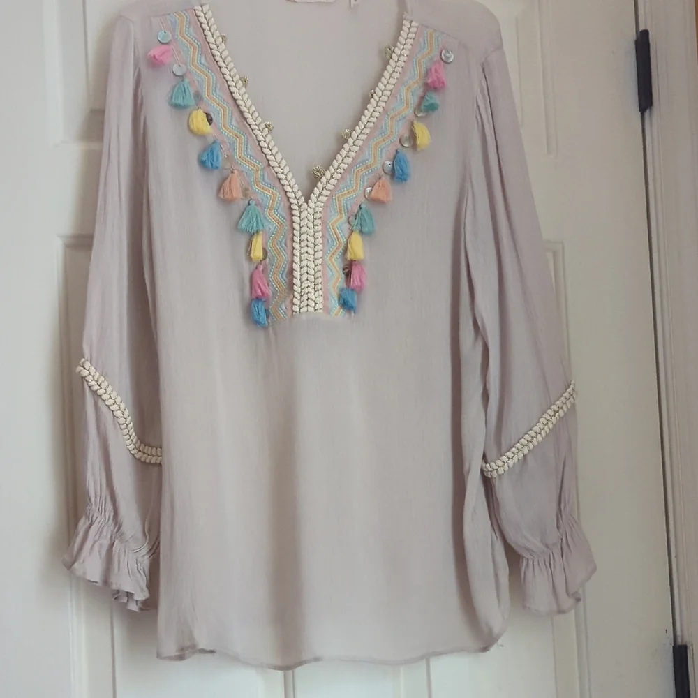 Soft Surroundings Beige Tassel V-Neck Beautiful and Unique Tunic Light Weight - Picture 2 of 8